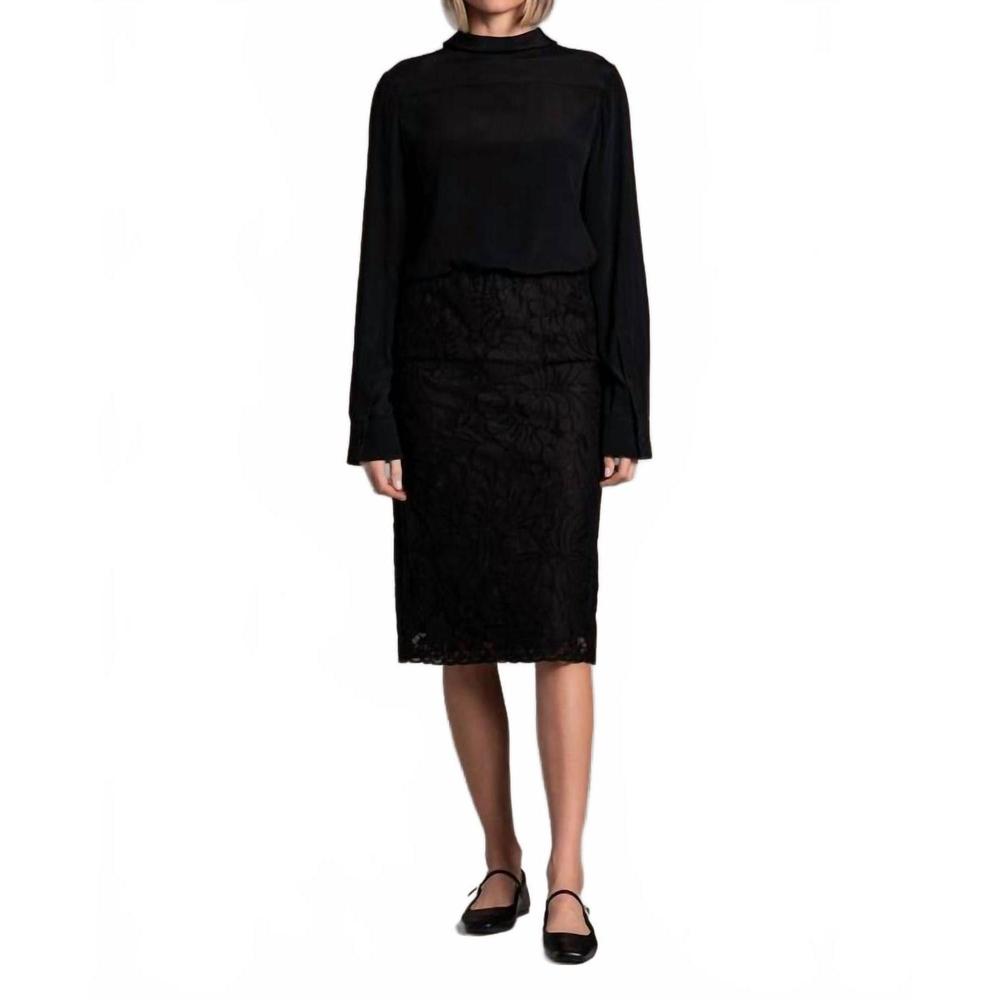 NEW N°21 ruffle back blouse in black